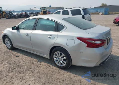 2018 Nissan Altima 2.5 S z USA, uszkodzony, nr VIN 1N4AL3AP4JC137909